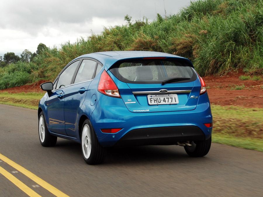  Ford Fiesta 5-Door 2013 года  (BR) (фото 9 из 30)